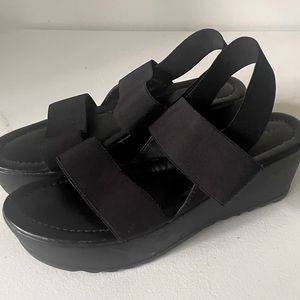 Massimo Platform Sandals